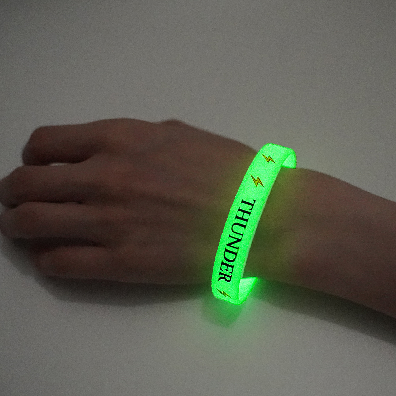 Promotional Custom Printing Logo Rubber Bracelets Luminous Wristbands Wrist Bands Glowing Glow In Dark Silicone Wristband