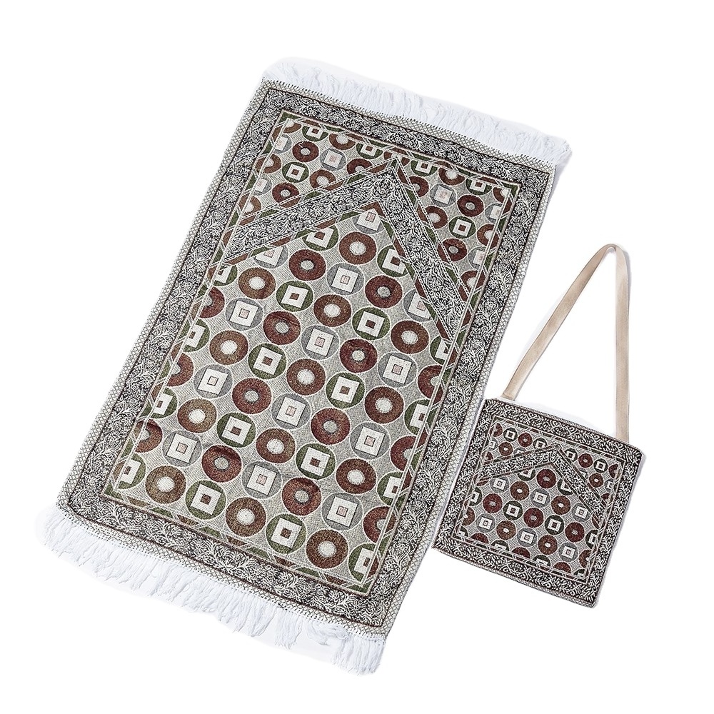 Luxury Arabic Ramadan Islamic   Foldable Travel Portable Pocket Muslim Prayer Rug Mat With Bag Muslim