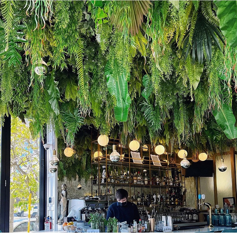 Hotel Restaurant Hall Roof Green Fake Leaf Grass Wall Panel Greenery Artificial Ceiling Hanging Leaves Plant for Ceiling Decor