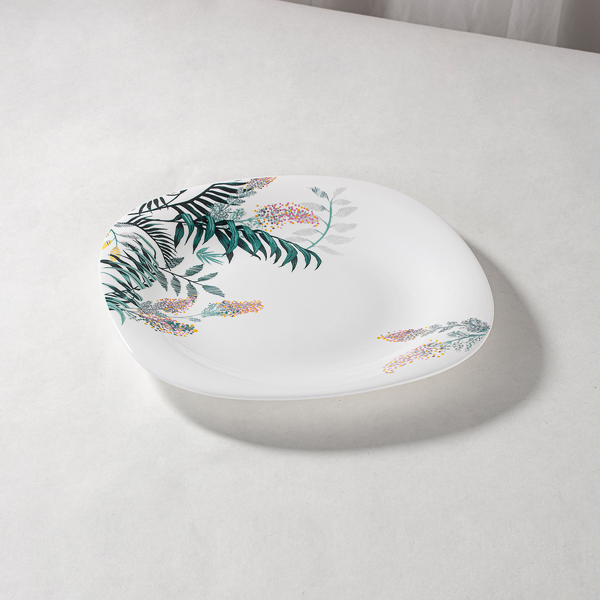 Tempered heat resistant 12/14 inch oval white opal glass plate dinner set dish flat plates with flower decal design