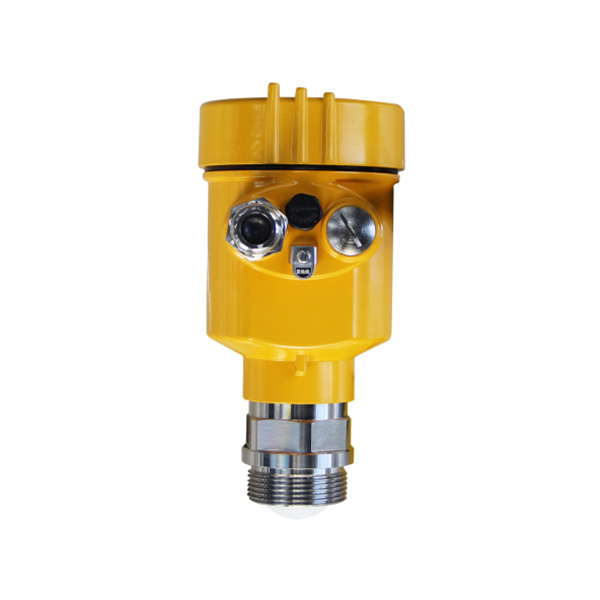 non-contact radar liquid level transmitter with transmission frequencies ranging  80gHz