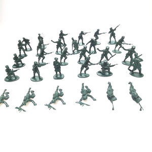 144 pcs Military Battle Group Assorted Soldiers Toy Play Set For Kids, Boys and Girls  Plastic Army Men