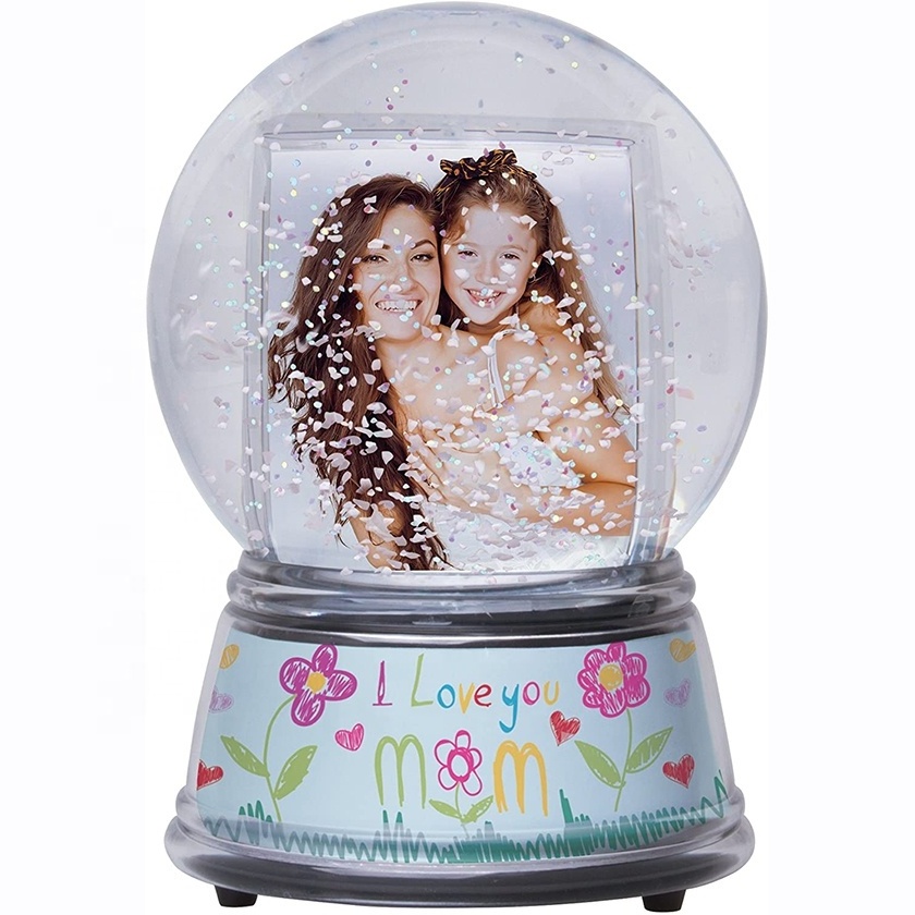 You Can Create Your Own Photo Snow Globe