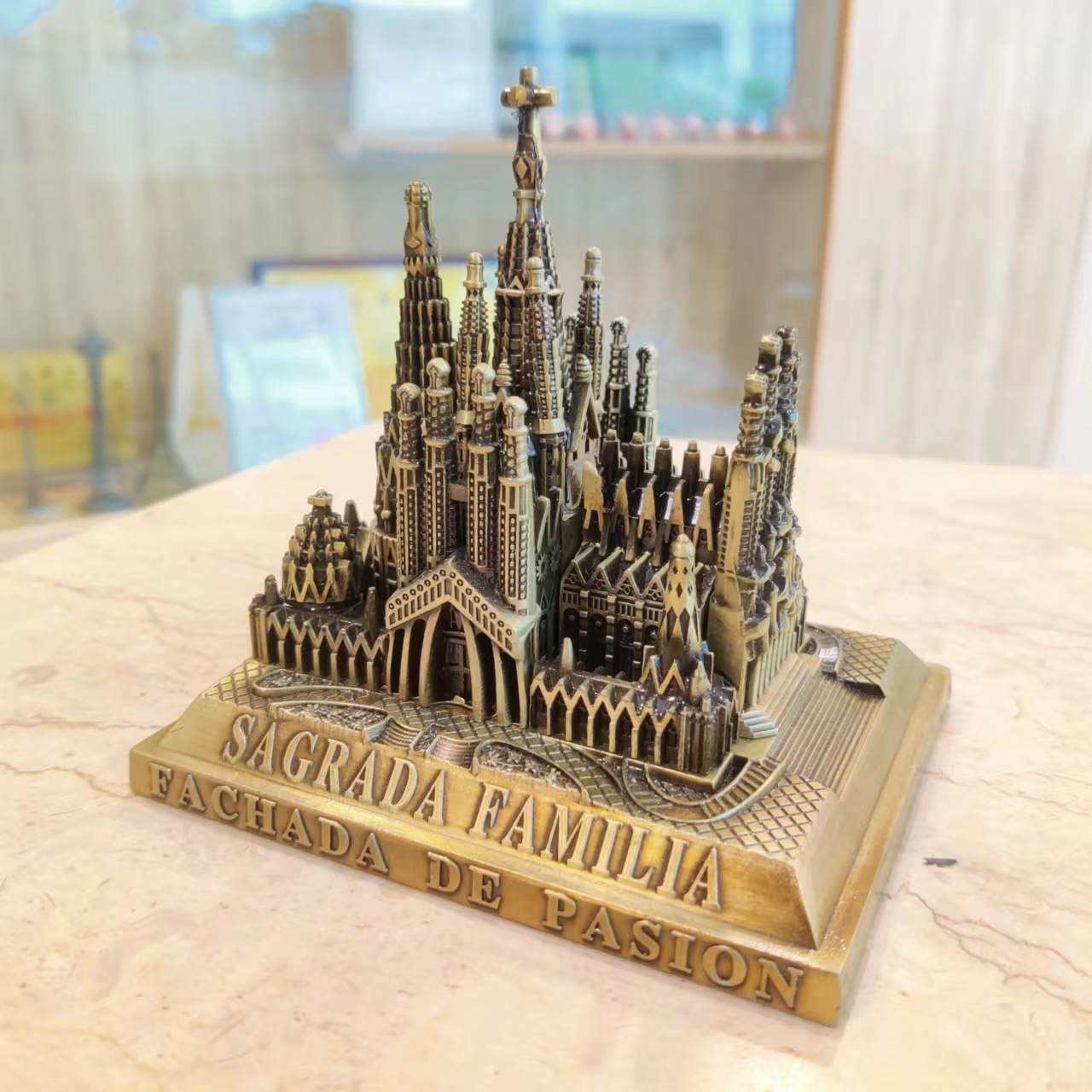 Church Model Decoration Wholesale Handicraft Gifts Barcelona Holy Cathedral Zinc Alloy Custom Logo Metal Iron Nautical Zhejiang