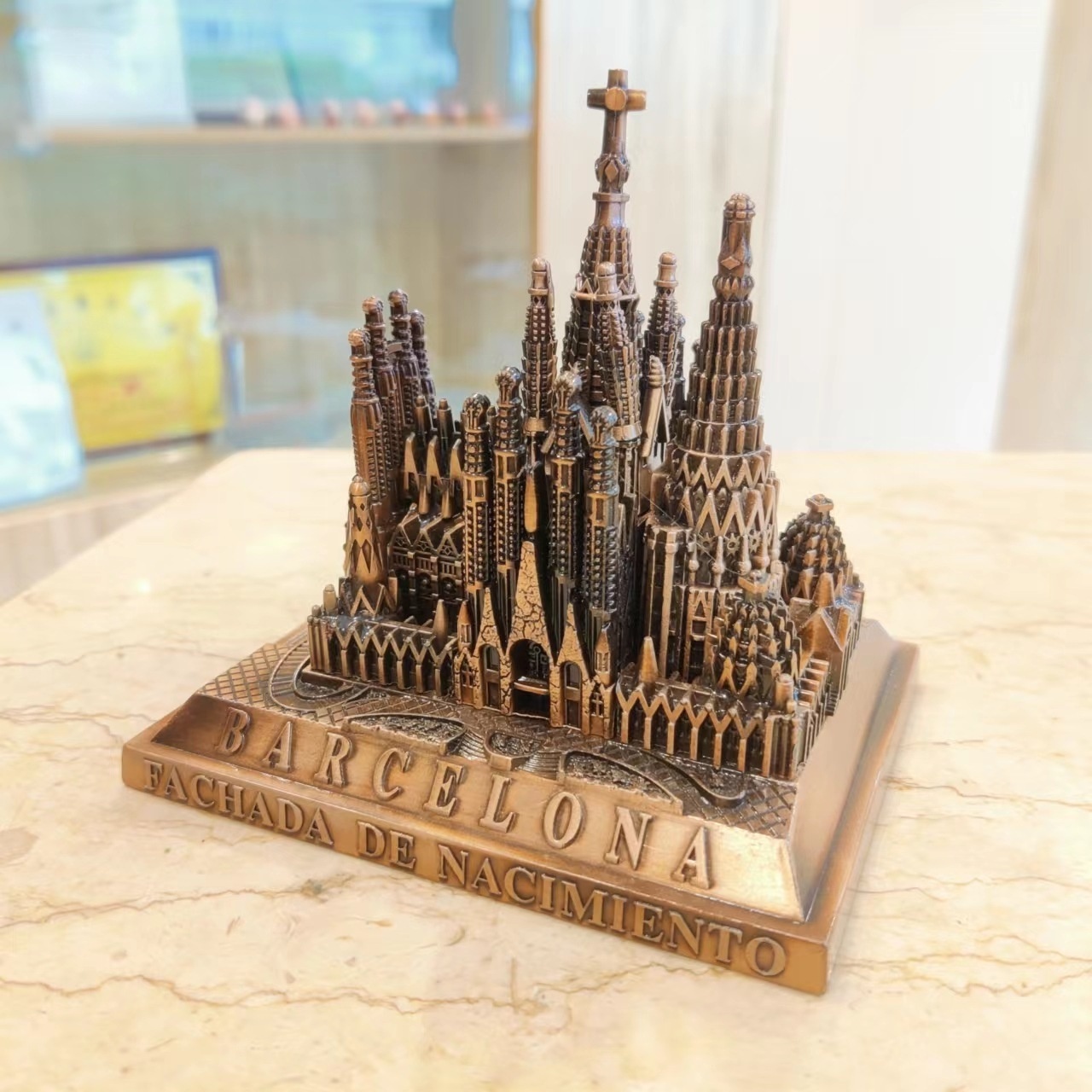 Church Model Decoration Wholesale Handicraft Gifts Barcelona Holy Cathedral Zinc Alloy Custom Logo Metal Iron Nautical Zhejiang