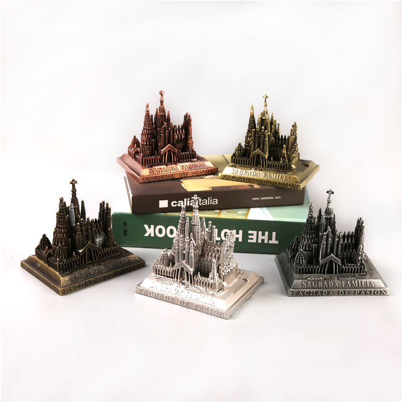 Church Model Decoration Wholesale Handicraft Gifts Barcelona Holy Cathedral Zinc Alloy Custom Logo Metal Iron Nautical Zhejiang