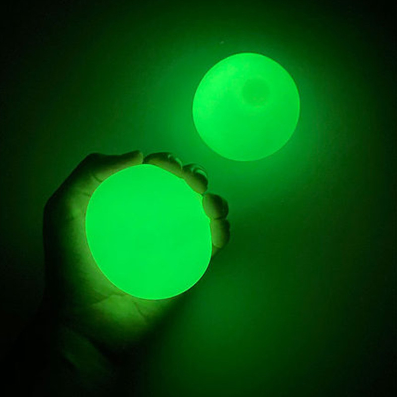 Hot selling 5cm glow-in-the-dark ceiling sticky wall ceiling relief stress sticky target ball