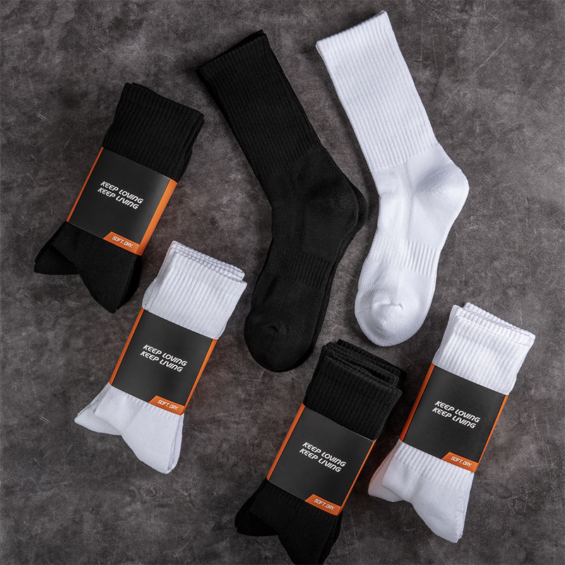 Design your own logo unisex socks wholesale crew athletic socks custom sport socks logo for men and women