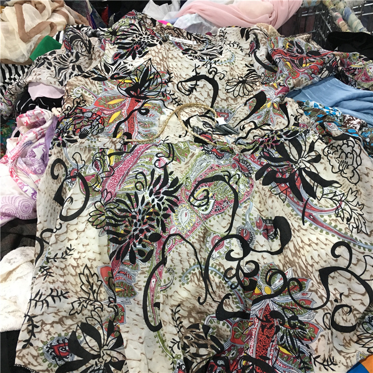 Top quality Wholesale second hand clothes warehouse used good clothing export for Africa