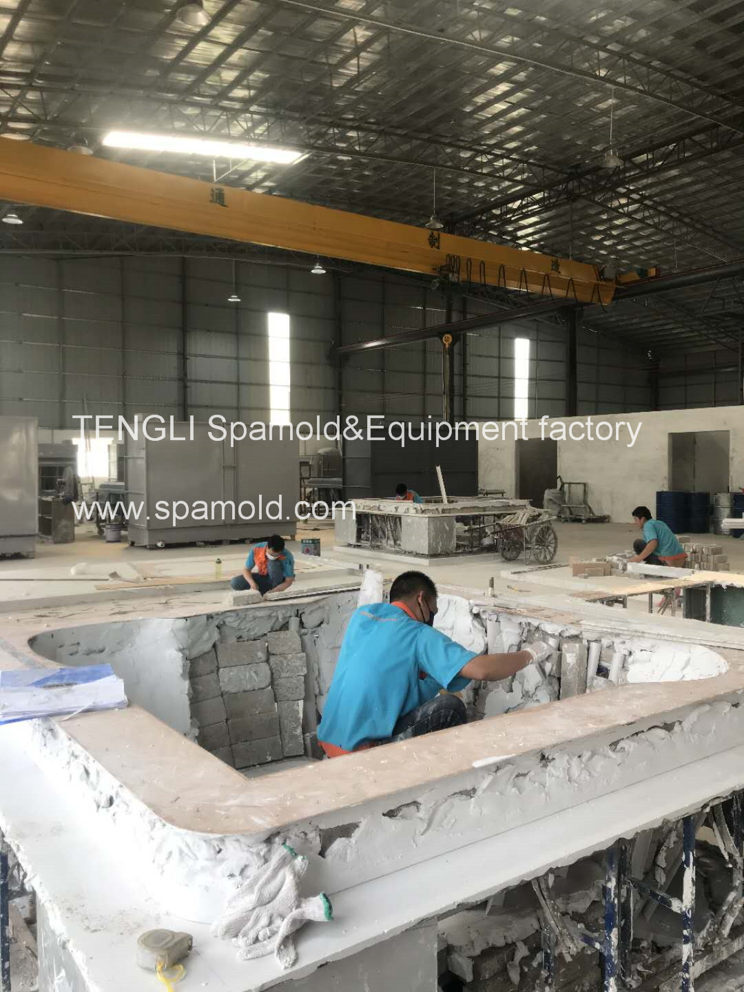 Mold factory Top sale custom size high gloss surface gel coat swimming pool fiberglass mold