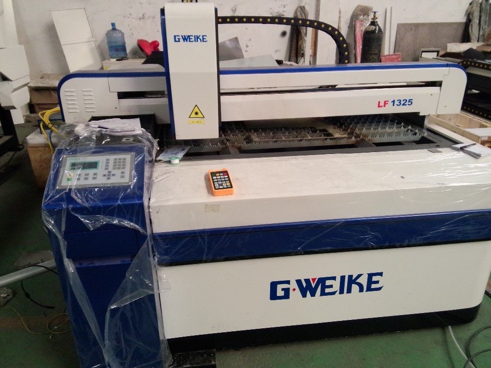 china Gweike low price CNC LF1325 metal fiber laser cutting machine