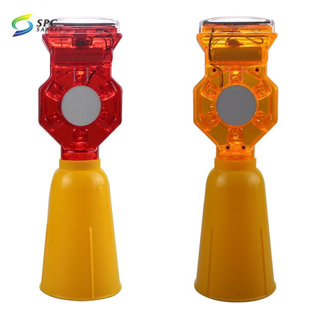 Road highway driveway traffic safety Handheld handle mounted solar power traffic cone barricade Led flashing warning light