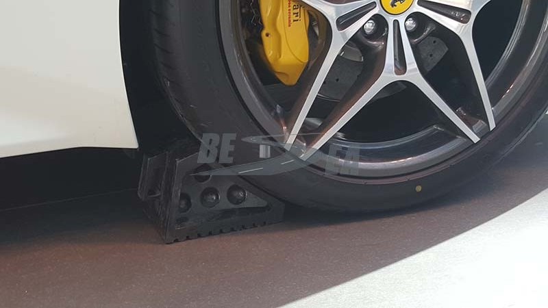 Heavy duty tyre parking block for Truck tyre stopper