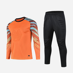 Good soccer goalkeeper suit breathable football goalkeeper suit