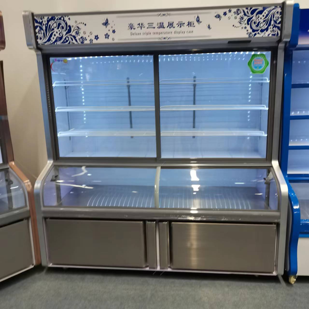 Refrigerated Display Cabinet Commercial Freezers Restaurant Equipment For Order Foods