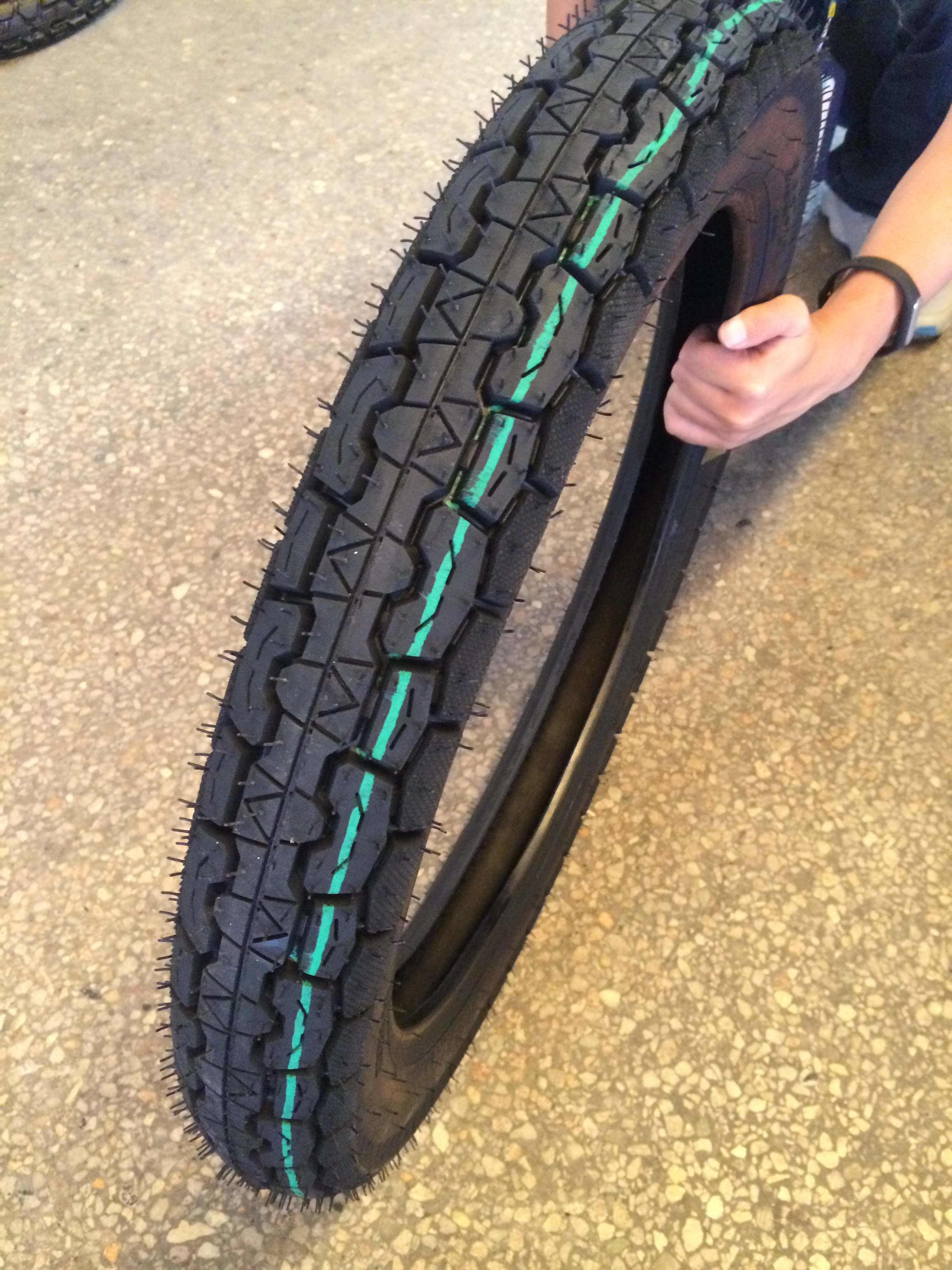 Factory direct supply and good quality high speed motorcycle tires 170/80-15 170 80 15 2.50-17 2.75-17 275-17 100/90-18