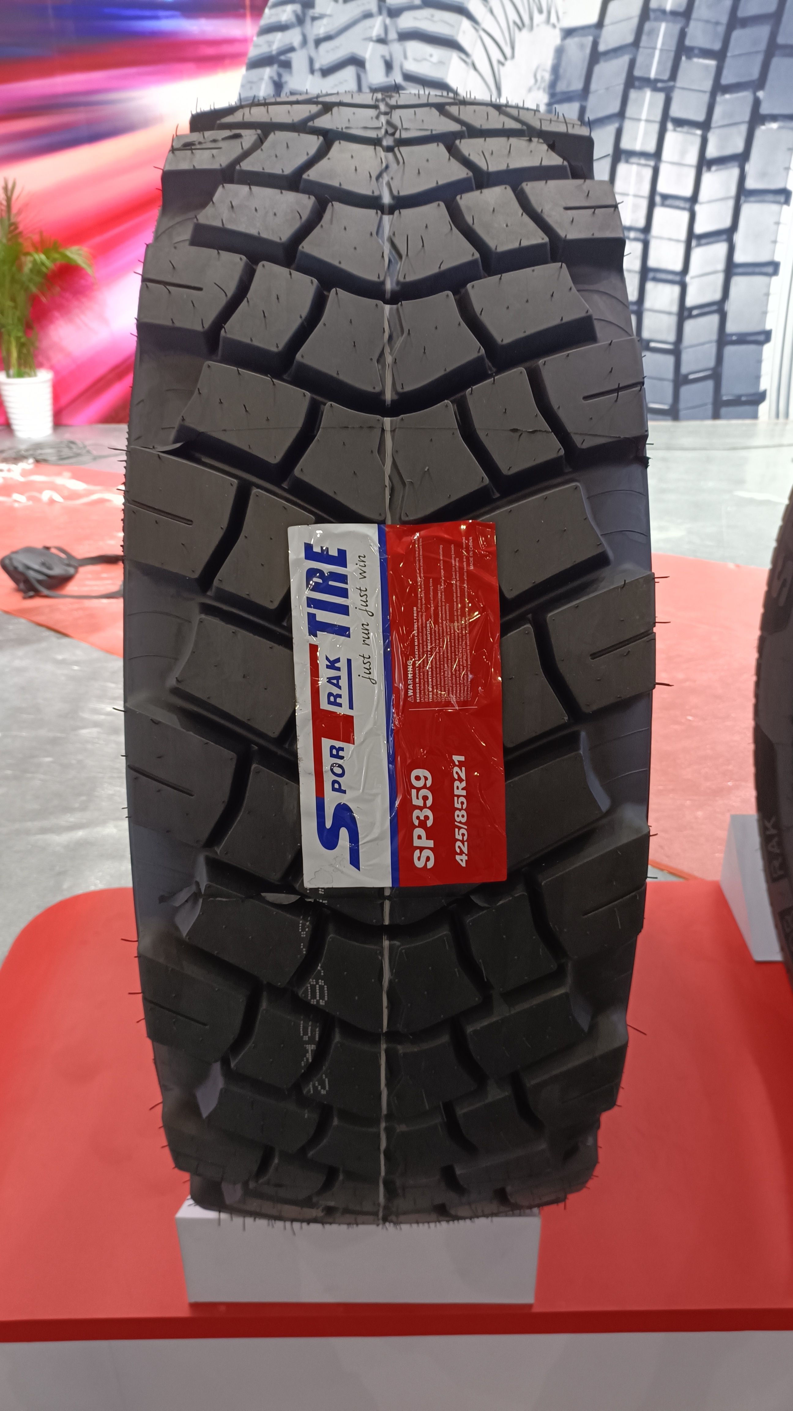 wholesale tires 425/85 r21 42585r21 425/85r21 425 85 21 semi truck tyres heavy duty tires