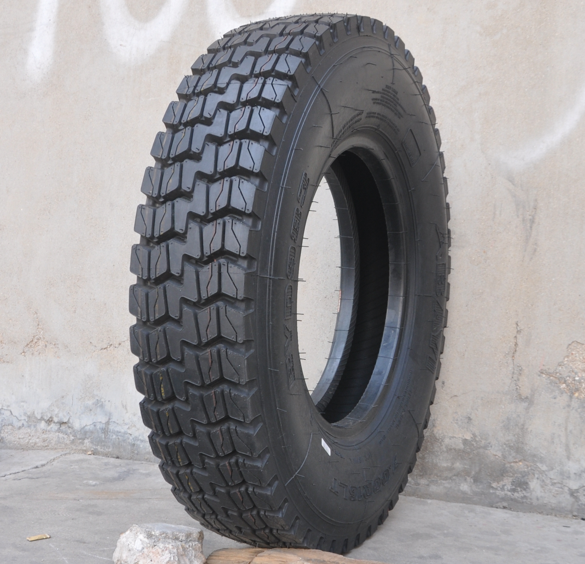 tyres factory12.00r24 1200r24 12r24 tyres radial tube tbr truck parts wheel rims semi heavy truck tire