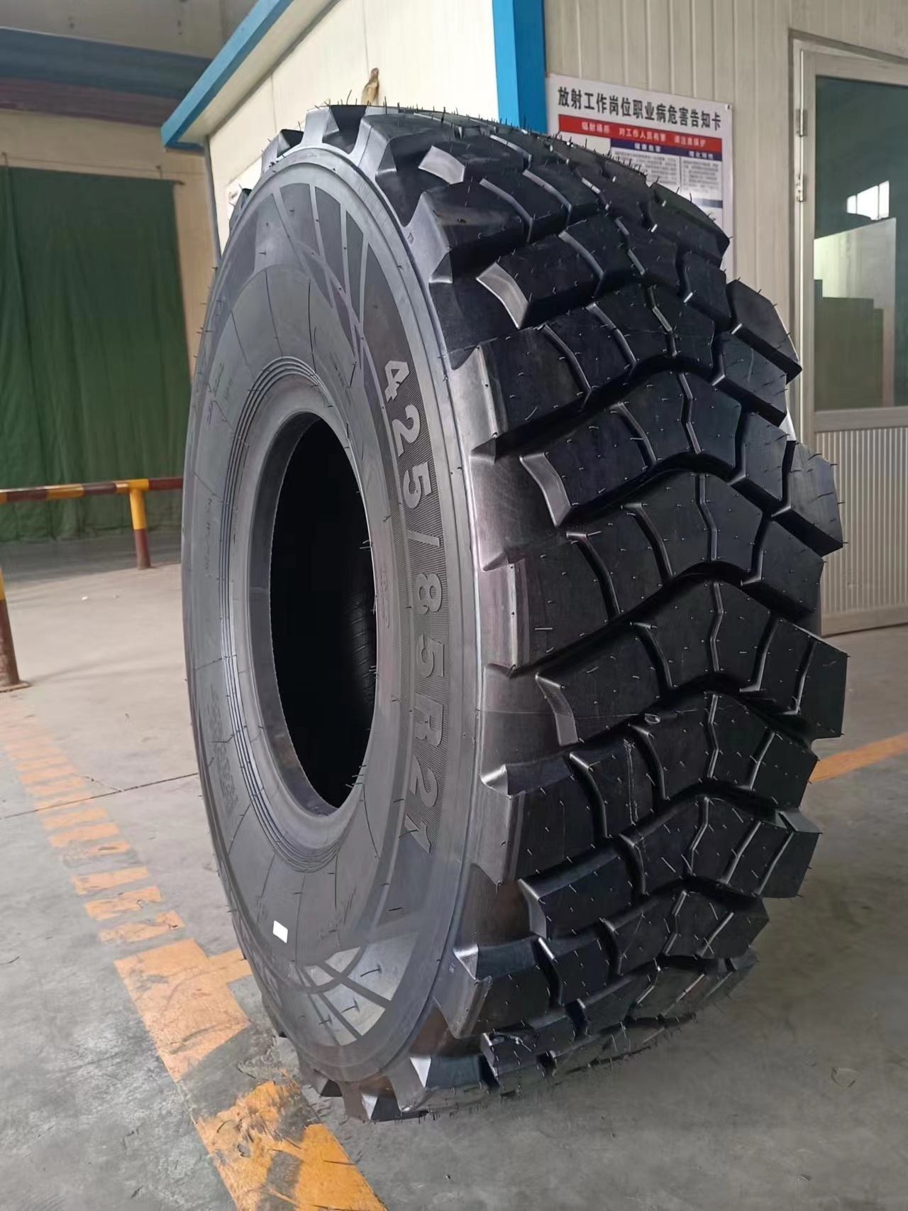 China factory wholesale Cheap 425/85R21 500/75R20 M+S For Russian Market cross country truck tyre