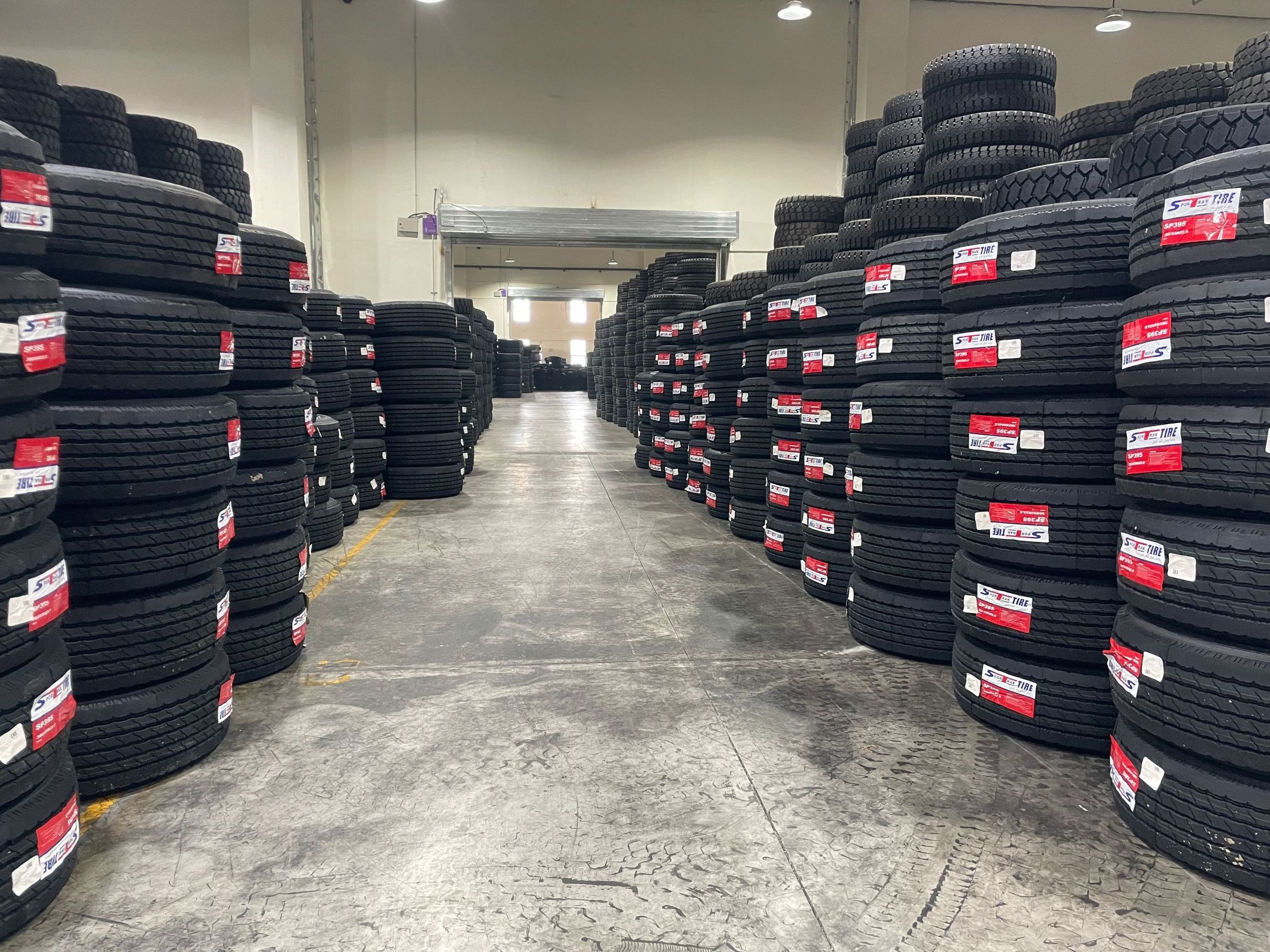 wholesale china tyres 33580r20 335 80 r20 all steel radial tubeless tbr tires overload heavy duty tires for semi truck