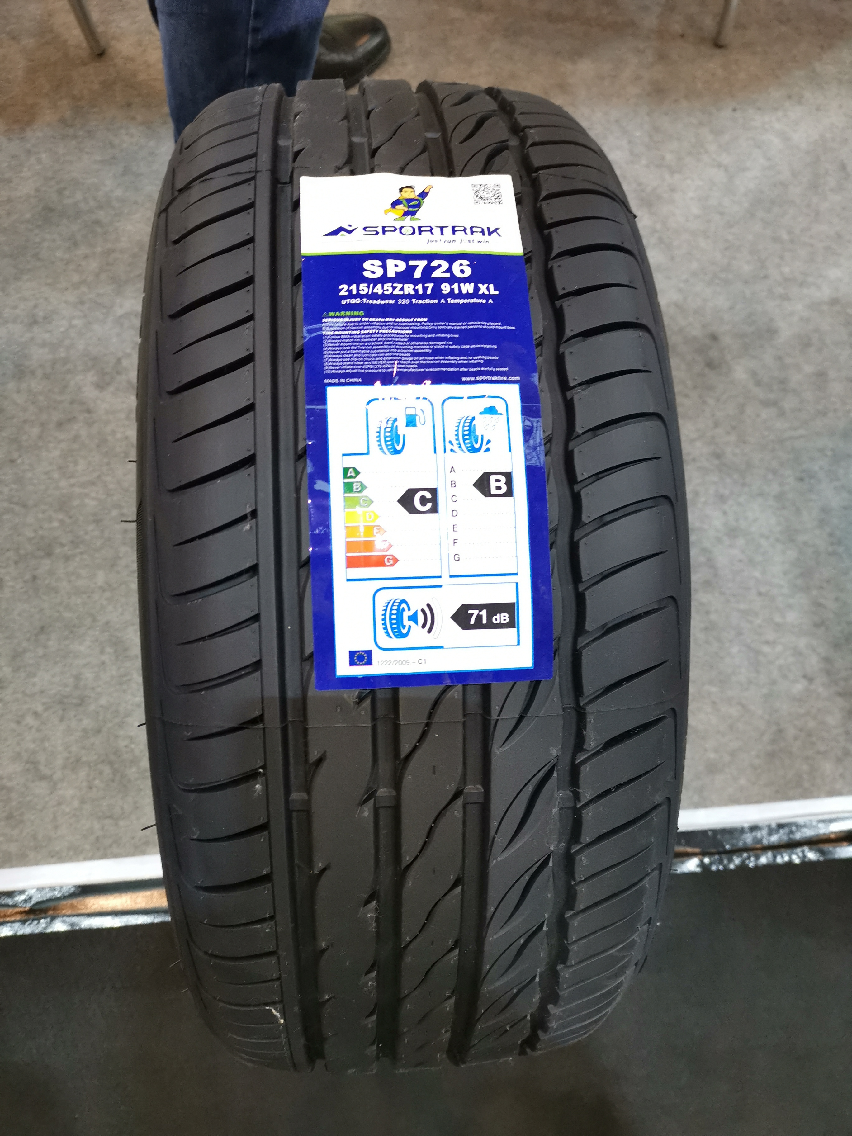 SUV 4X4 MUD AT MT PCR tire 235/75R15LT 31*10.50R15 285/75R16 205R16C 265/70R17LT