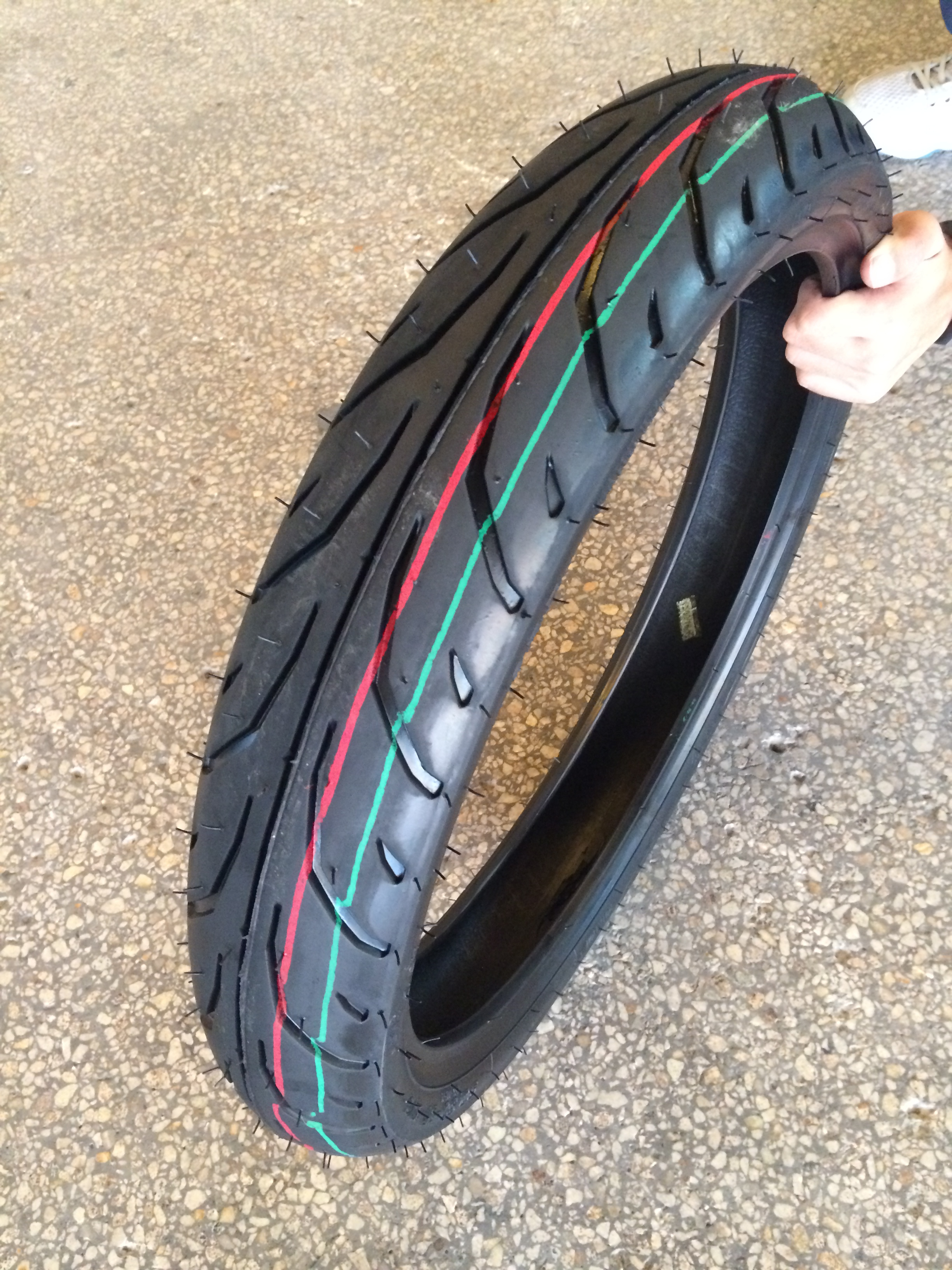 Factory direct selling 90/90-18 high quality motorcycle tires 18 inch 120/70/17 140/80-18 2.75- tyre motorcycle tires 120/70 17