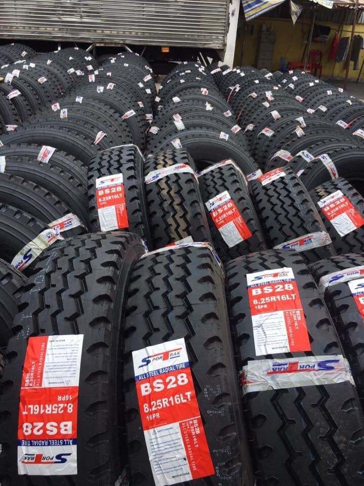 china tyres sportrak price  10r20 11r20 12 R 20 Heavy Duty Truck wheels tires and car accessories SP901 truck tires