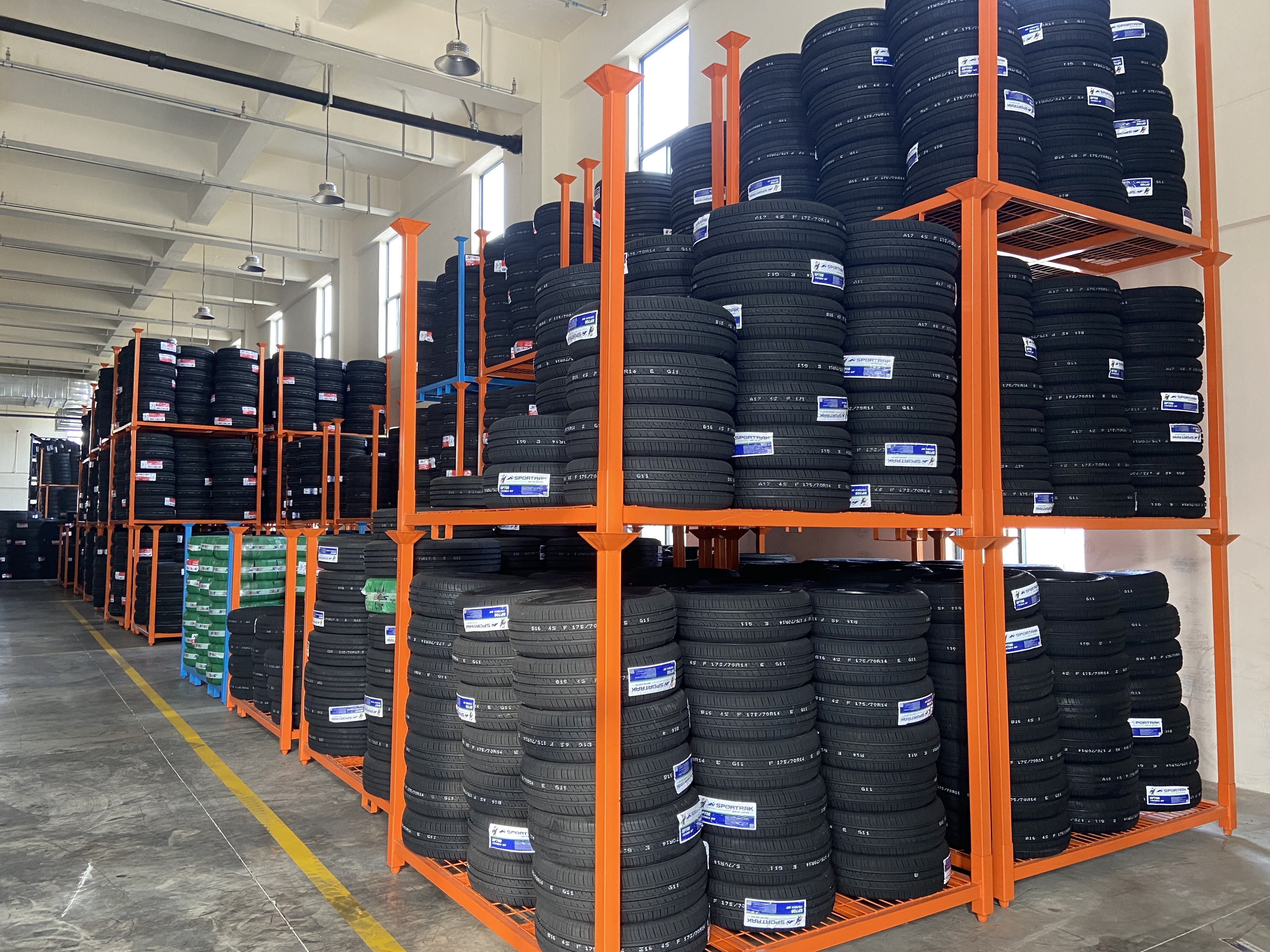 sportrak 195 70 r15 195/70r15 205 70 r15 205/70r15 radial pcr light truck tires commercial van tires car tires