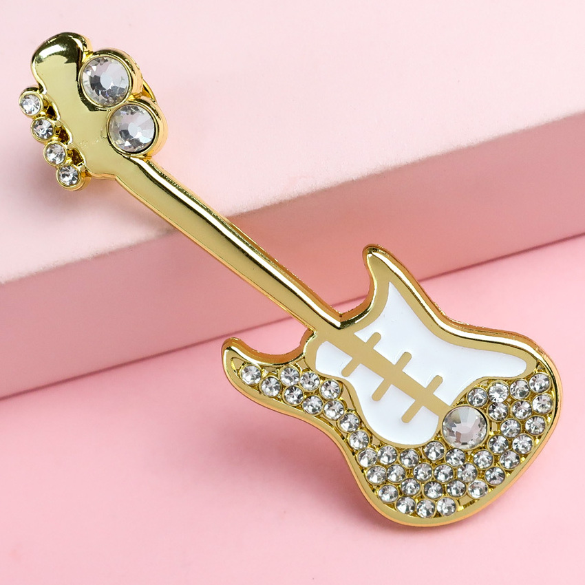 High quality clothes brooch pin metal crafts soft enamel pins music custom guitar badge fashion jewelry