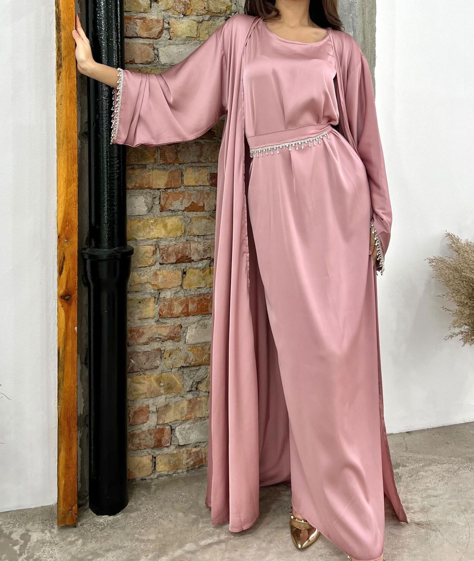 Luxurious Dubai Abaya Open Scattered Beaded Abaya Muslim Full Dress High Quality Customized Modesty Abaya