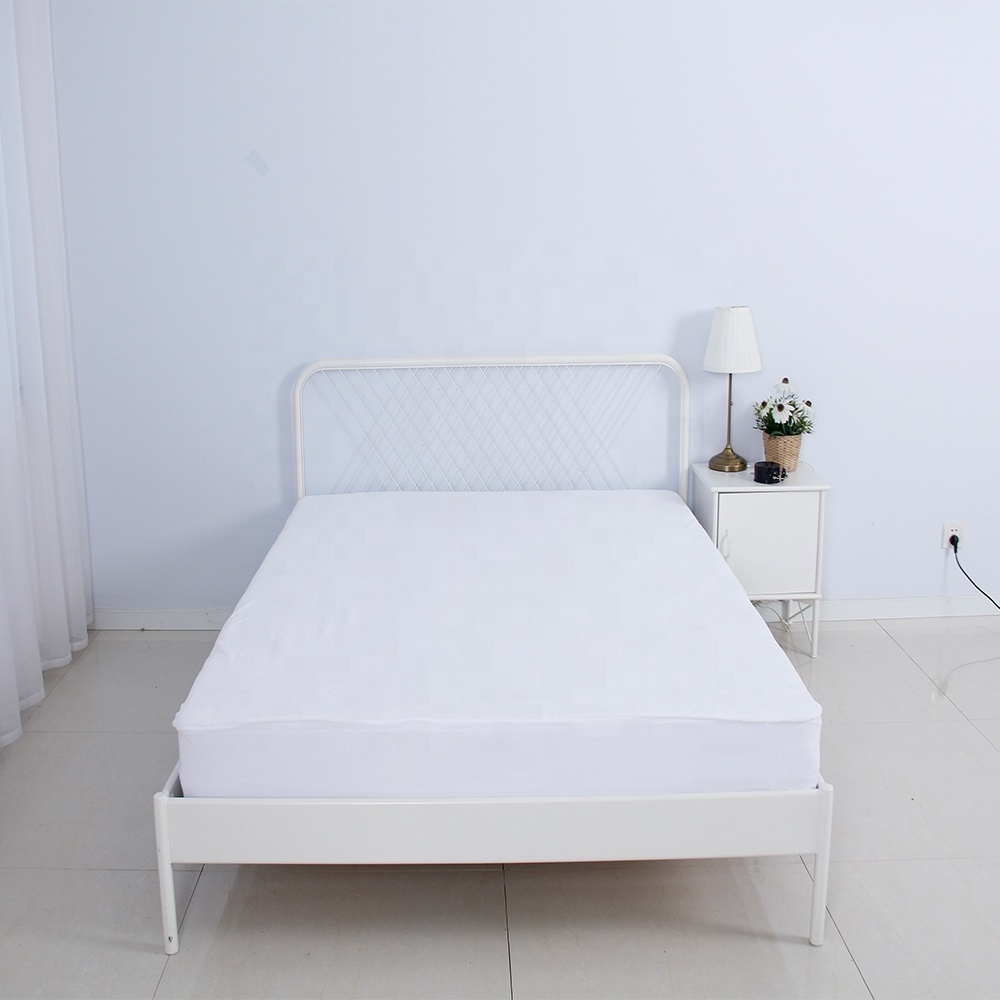 Top Fashion  Factory Price White Mattress Protector Pad Carol  Fleece Waterproof Mattress Protector