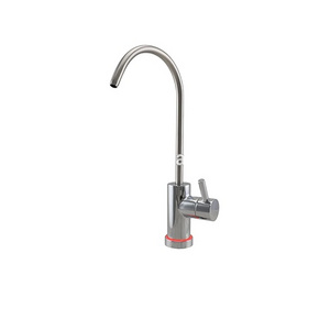 Chrome Filter Water Faucet With Integrated LED Filter Change Indicator