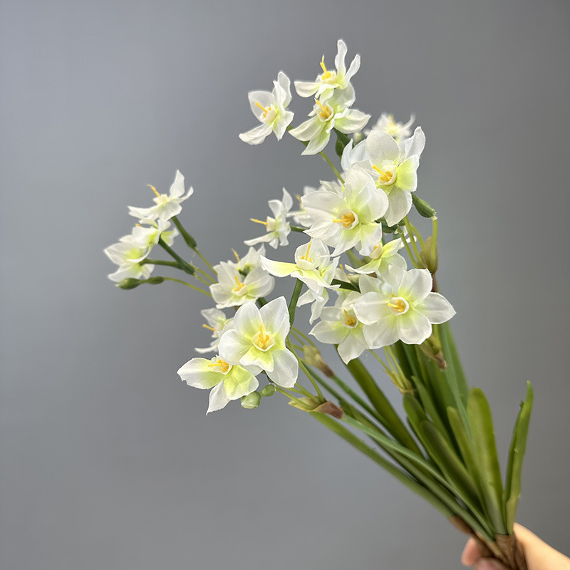 Q282 Hot Sale Artificial Flowers Daffodils Pastoral Style Daffodils Home Wedding Decor Simulation Flower Decoration