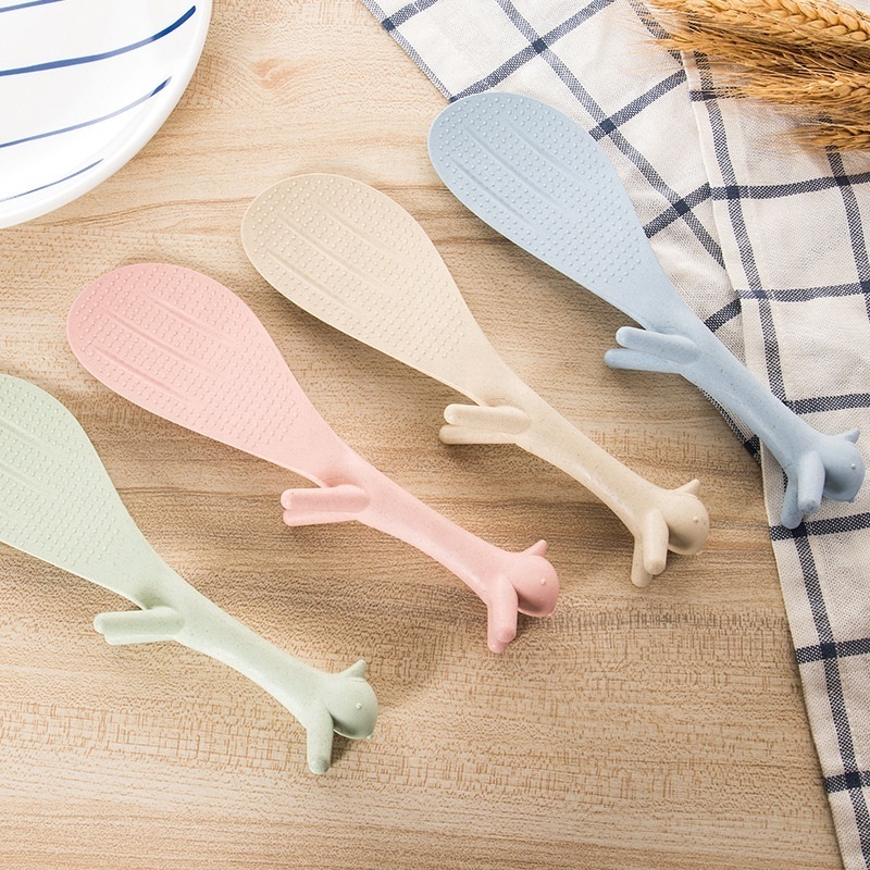 Environmental friendly and biodegradable wheat straw rice spoons Cute Squirrel shaped non Stick Rice Spoon kitchen tools