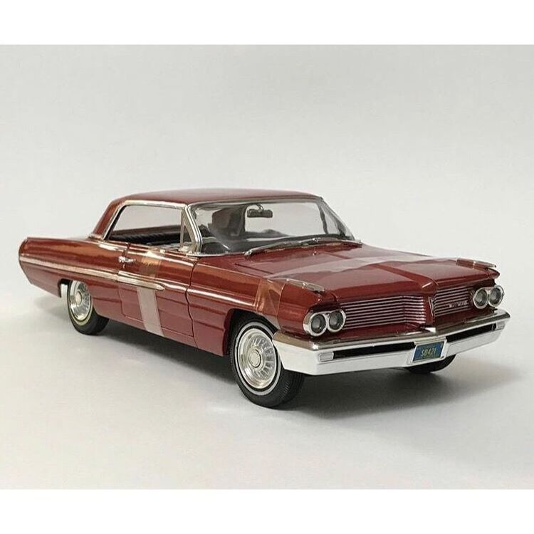 Hot selling 1:18 metal diecast scale model cars  collectable vintage old model cars die cast for sale