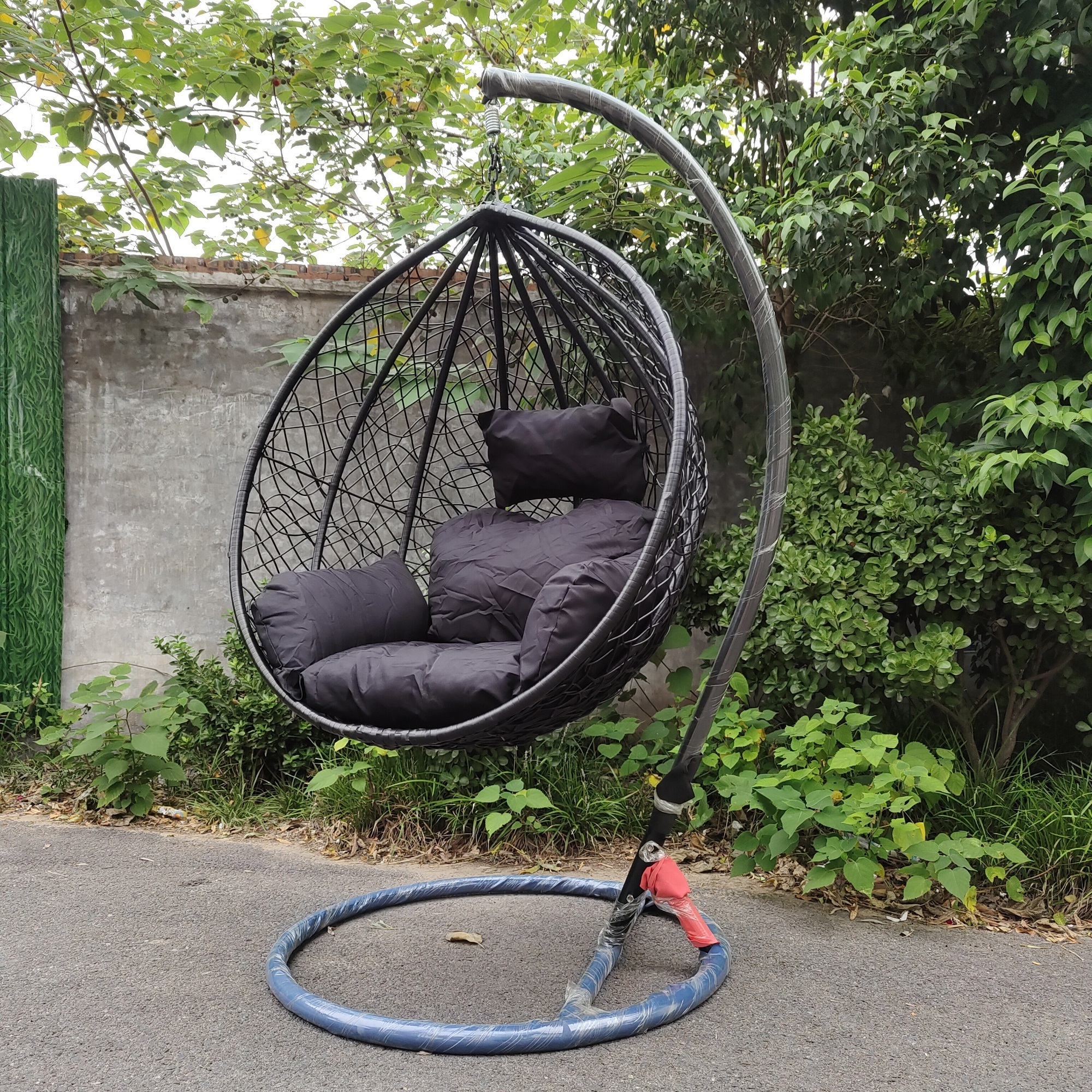 New Design Pear shape outdoor rattan swing chair round circle indoor bird nest swing chair for adult