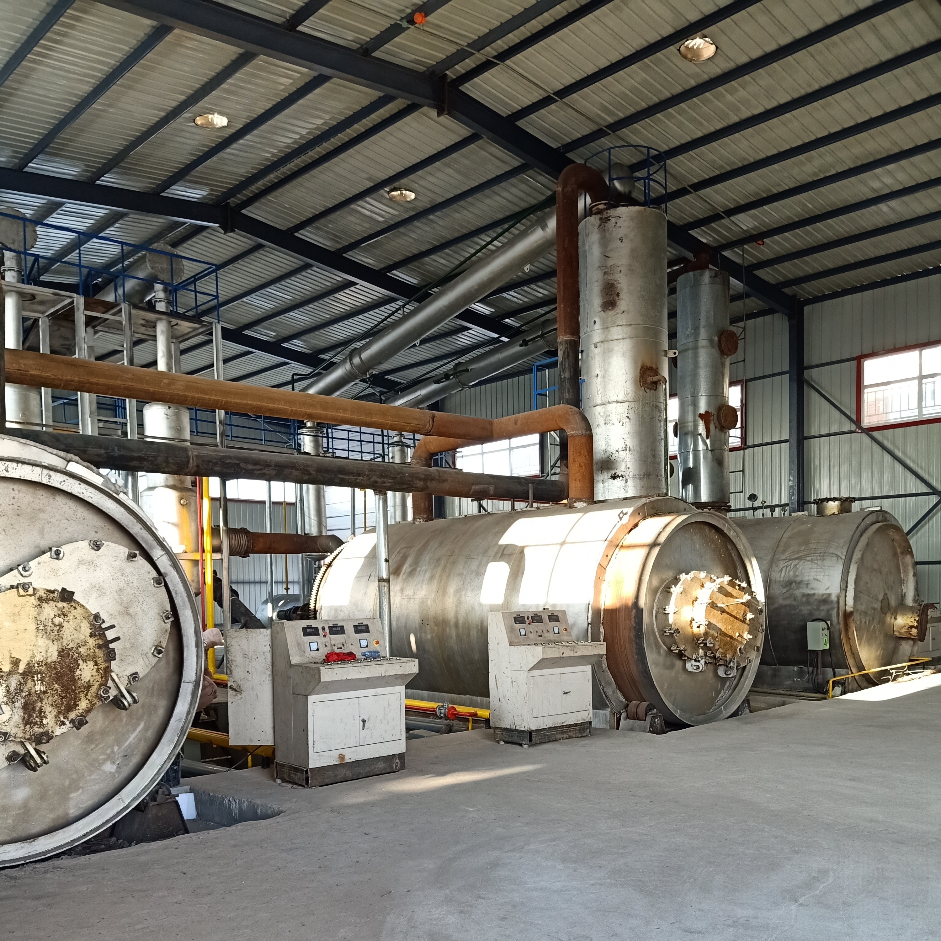 China Factory Made Waste Tyre Pyrolysis  Plant Used  to Tire Pyrolysis  to Fuel Oil