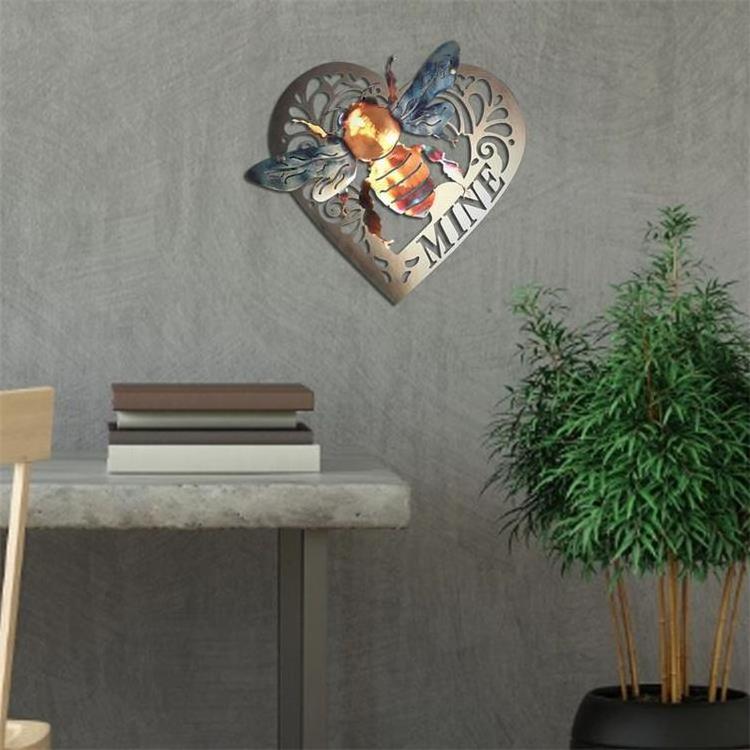 Interior And Exterior Decoration Of Iron Metal Large Heart-Shaped Bee Wall Courtyard Decoration Of Living Room, Dining Room