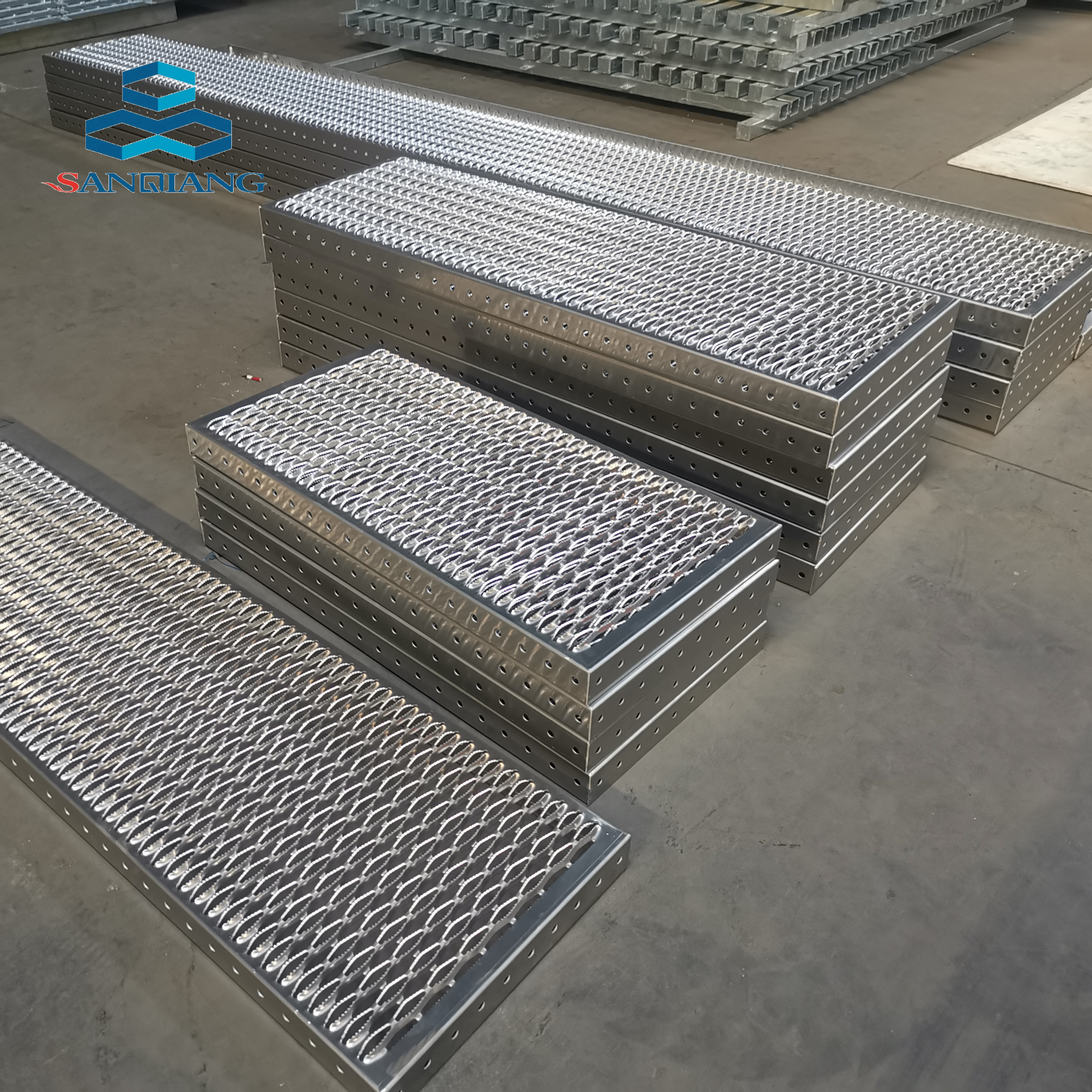 factory produce good quality Crocodile mouth type Anti-skid Plate used in stair