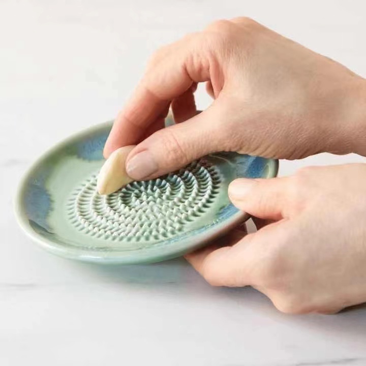 Fruit Vegetables Tools OEM Custom Kitchen Wares Wholesale Home Decor Ceramic Garlic Grater Plate