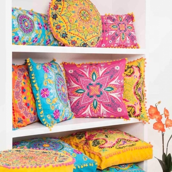 India Factory Latest Design Decoration Wholesale Suzani Round Pillow Case With Border Lace Indian Mandala Style Cushion Covers