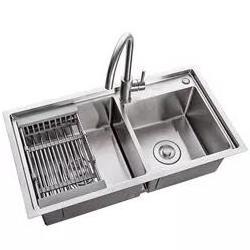 Kitchen sink for family hotels Stainless steel deep drawn sink in modern dining room