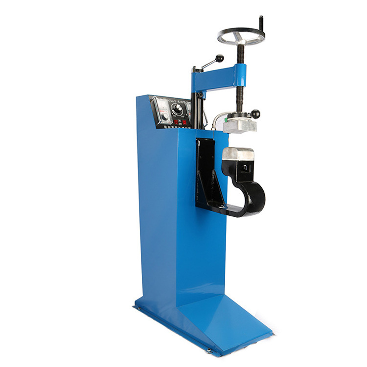 Pneumatic tire vulcanizing machine vulcanized type repair