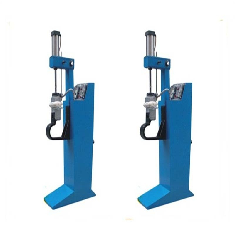 Pneumatic tire vulcanizing machine vulcanized type repair