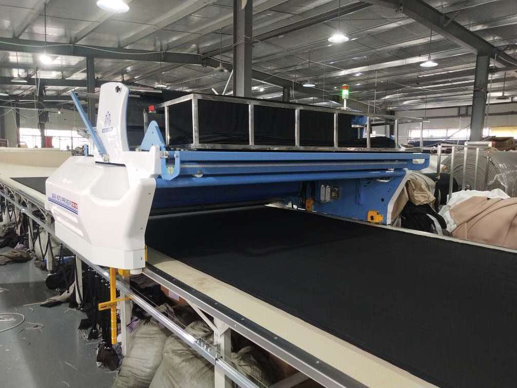 fabric spreading  machine spreader fabric manual garment factory cutting table cloth spreading machine