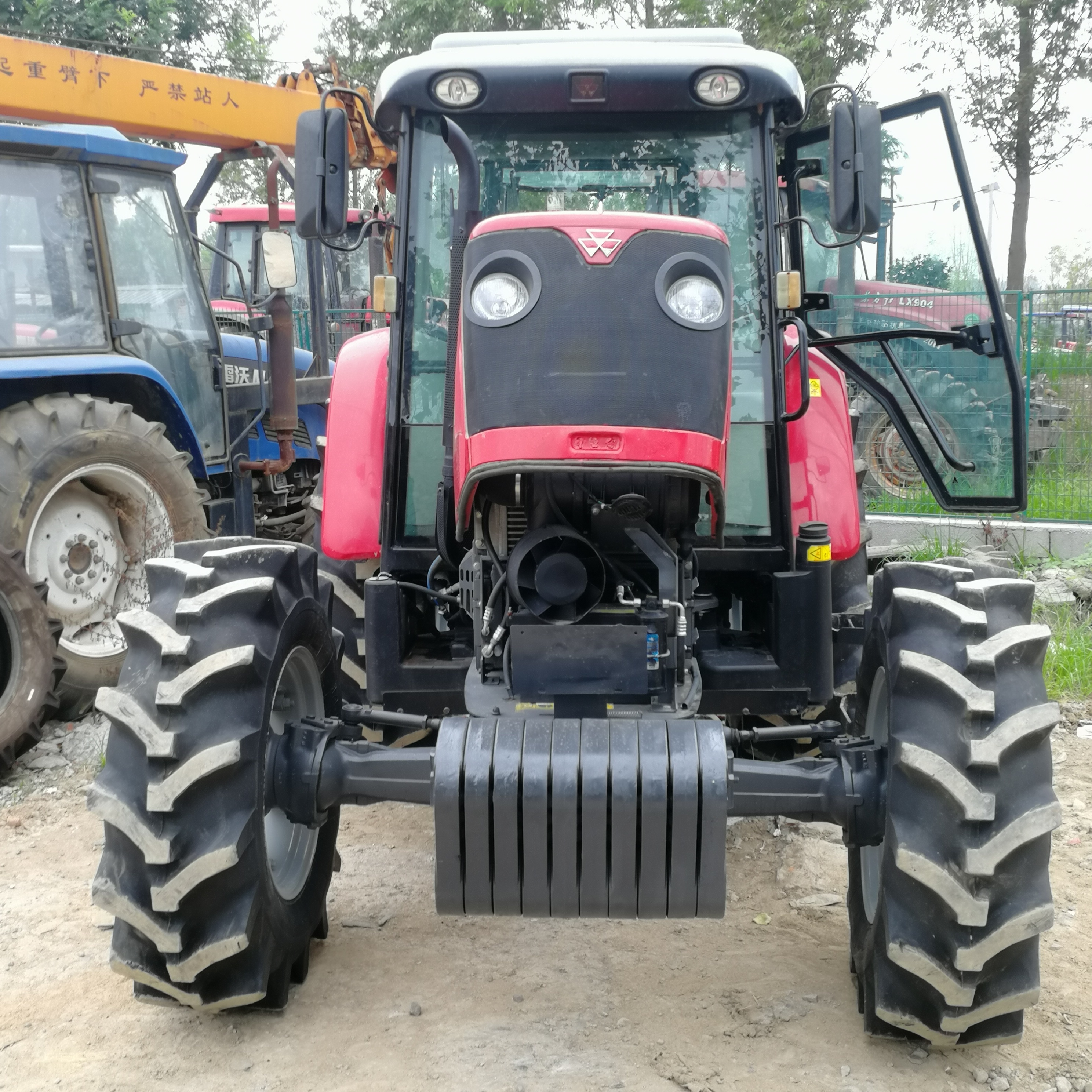 used farm wheel tractor Massey Ferguson MF1204  120hp  4x4wd small mini compact agricultural machinery equipment