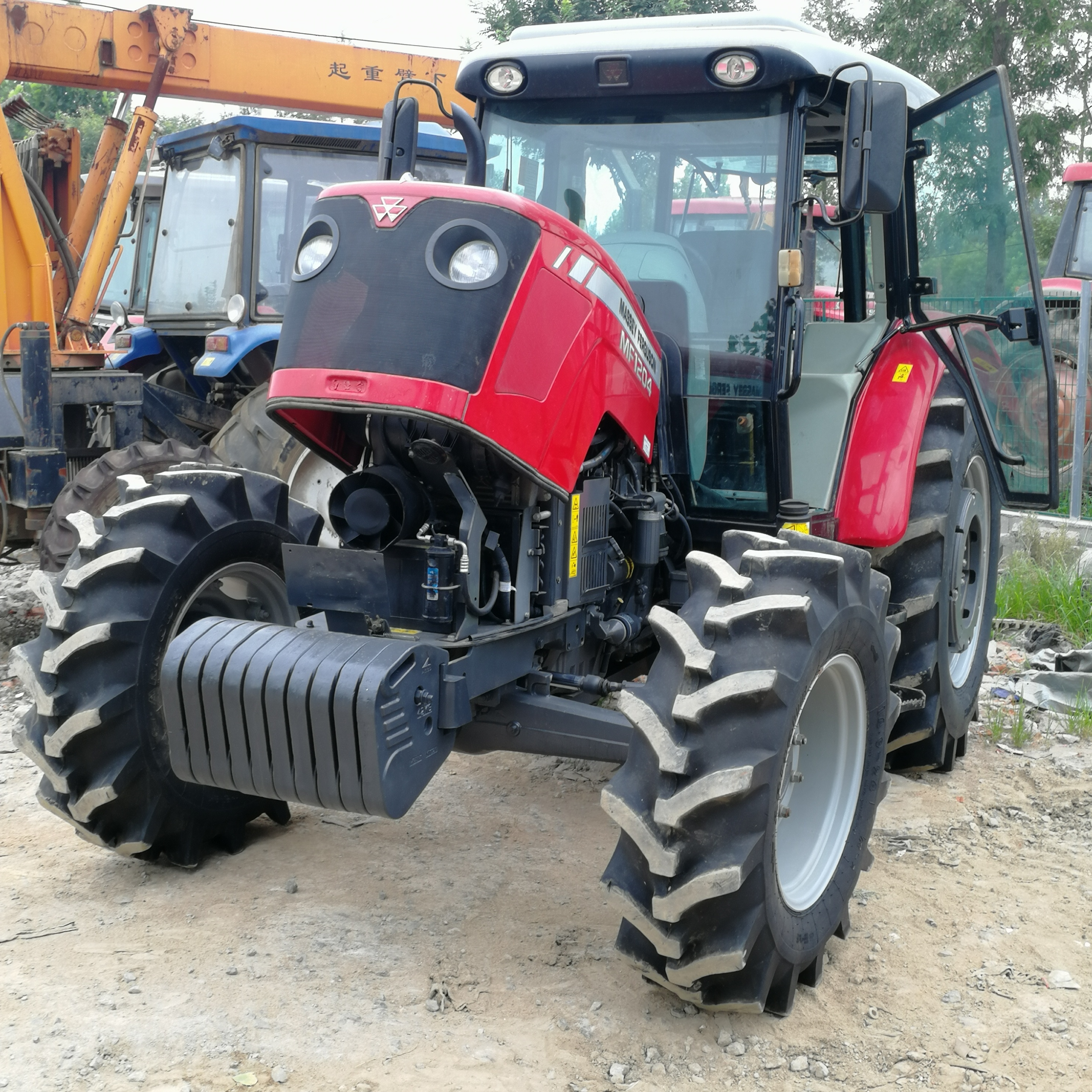 used farm wheel tractor Massey Ferguson MF1204  120hp  4x4wd small mini compact agricultural machinery equipment