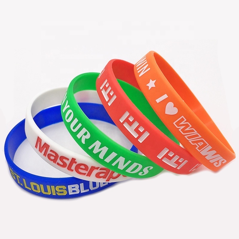 Personalized Thin Rubber Glow In Dark Custom Logo Bangle Wrist Band Wristband Silicone En  Bracelet For Man Baby