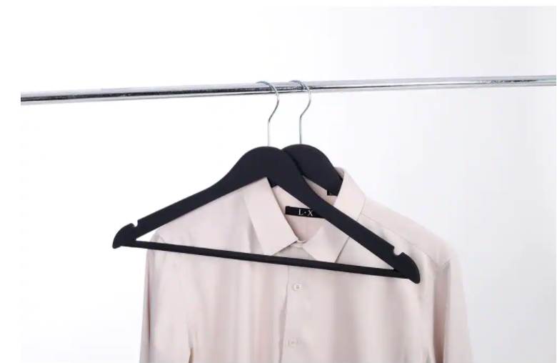 Wholesale heavy duty rubberized non-slip hangers with notches & accessary bar for clothes