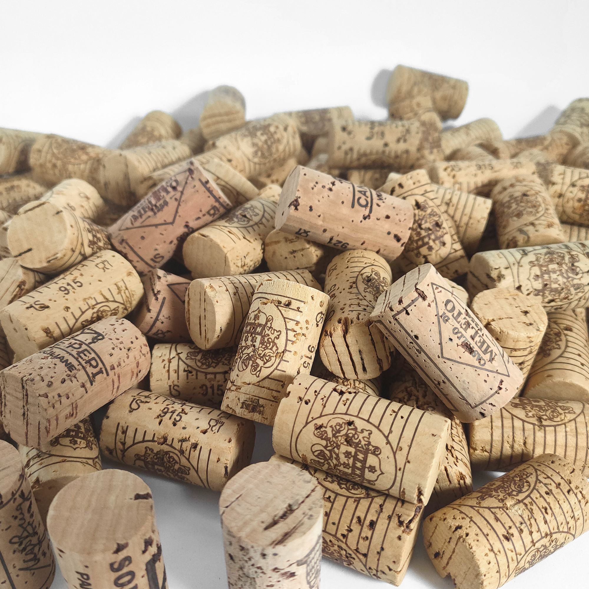 Decorative wine natural cork stoppers with various prints for DIY projects arts and crafts size 45x24